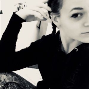 Meet your Posher, Raegan